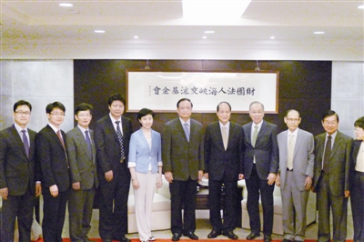 海峡交流基金会董事长林中森会见国家卫计委副主任、国家中医药管理局局长王国强
