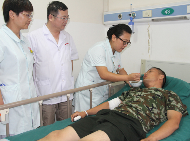 天津市滨海新区中医医院收治一名重伤消防战士